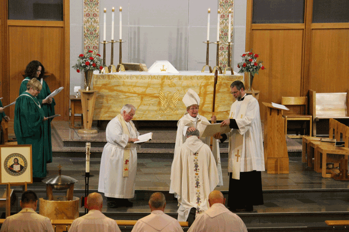 Bishop presides at PastorVasey's installation